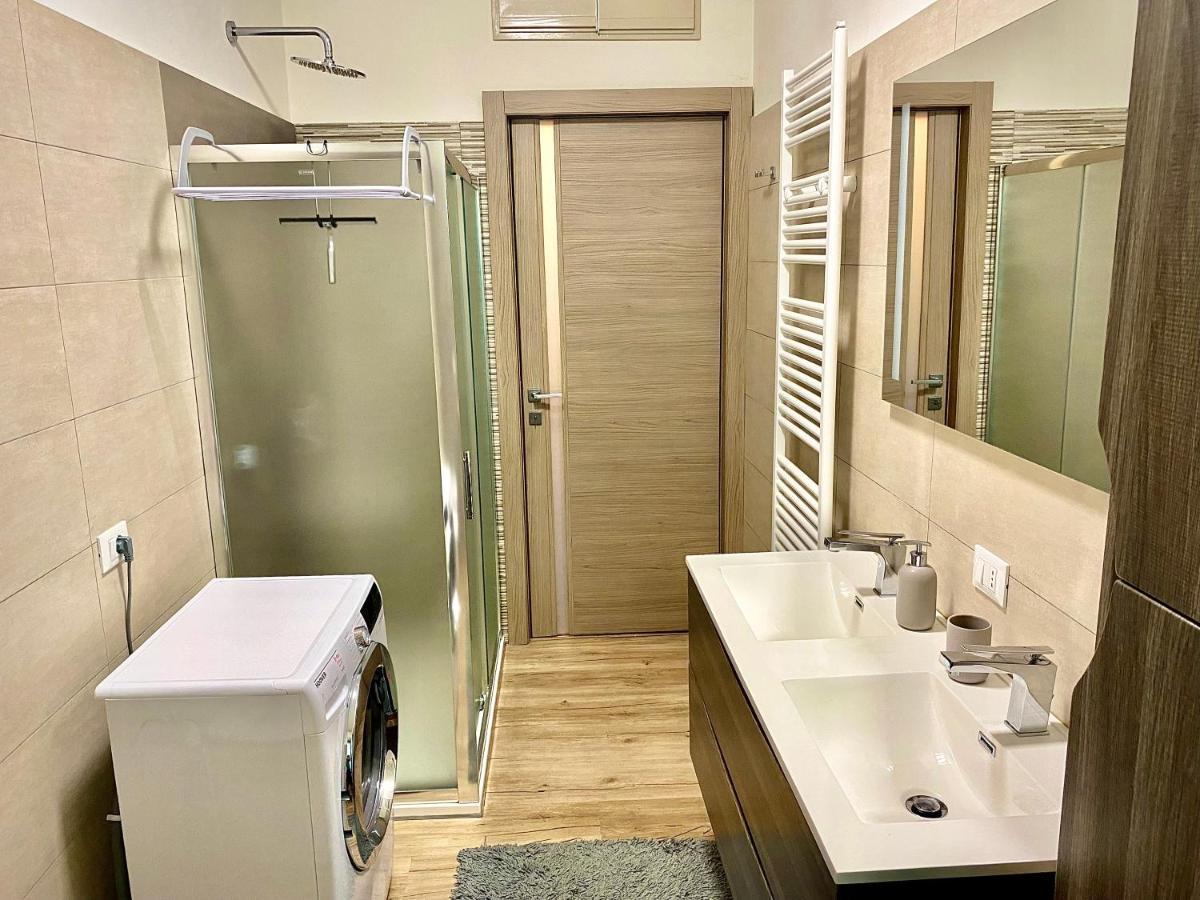 Golden Suite Marta Malpensa Milano-Laghi Busto Arsizio Bagian luar foto